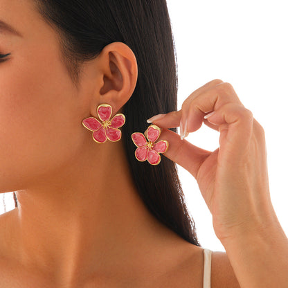Metal Flower Pendant Necklace And Clip-On Earring Set