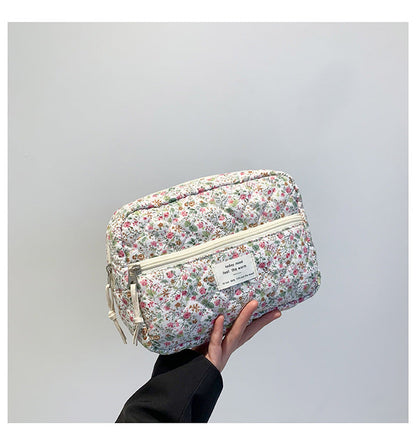 Flower Print Large Capacity Quilted Makeup Bag