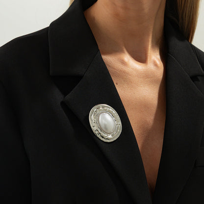 Exaggerated Irregular Metal Pleated Brooch Trendy Fashion Jacket Pin