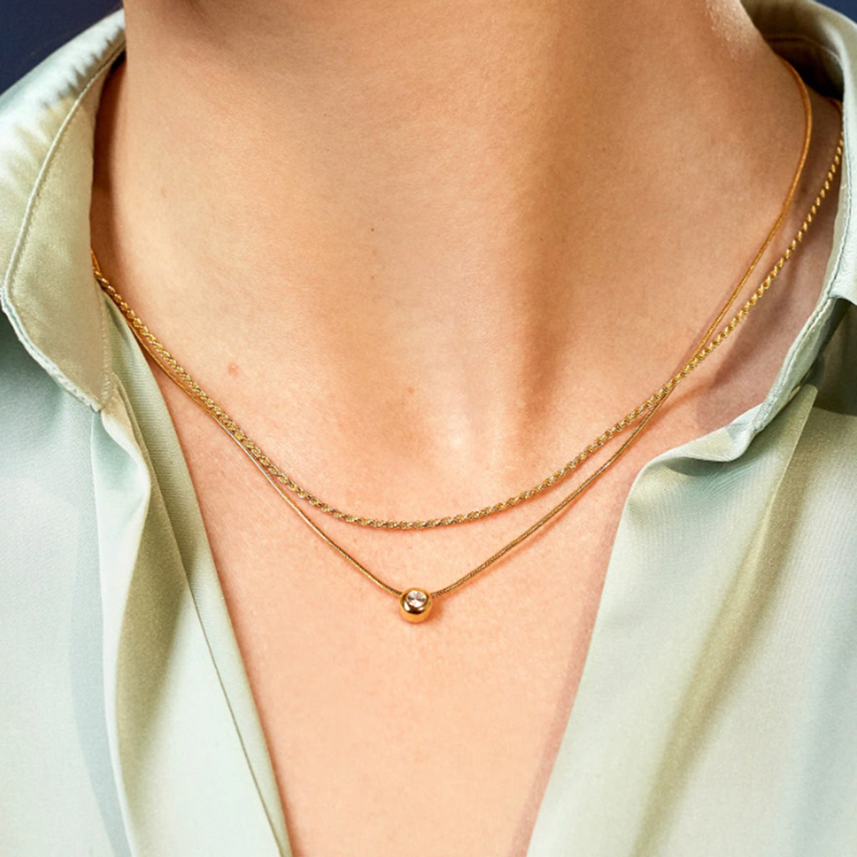 Simple Rhinestone Round Pendant Necklace