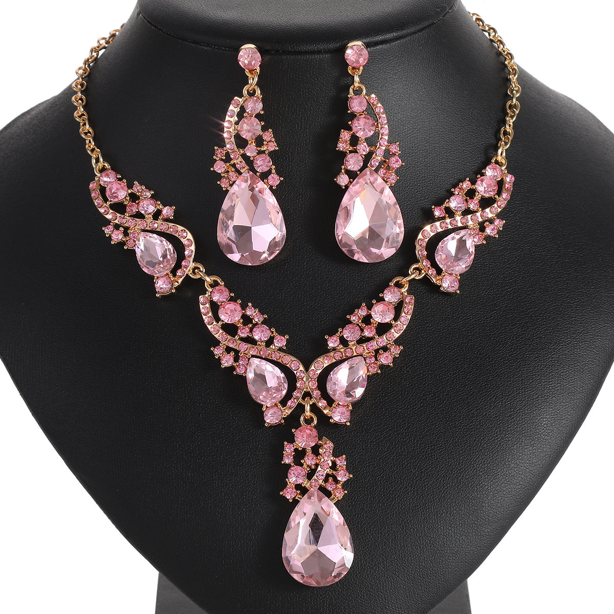 Exaggerated Vintage Necklace and Earring Set
