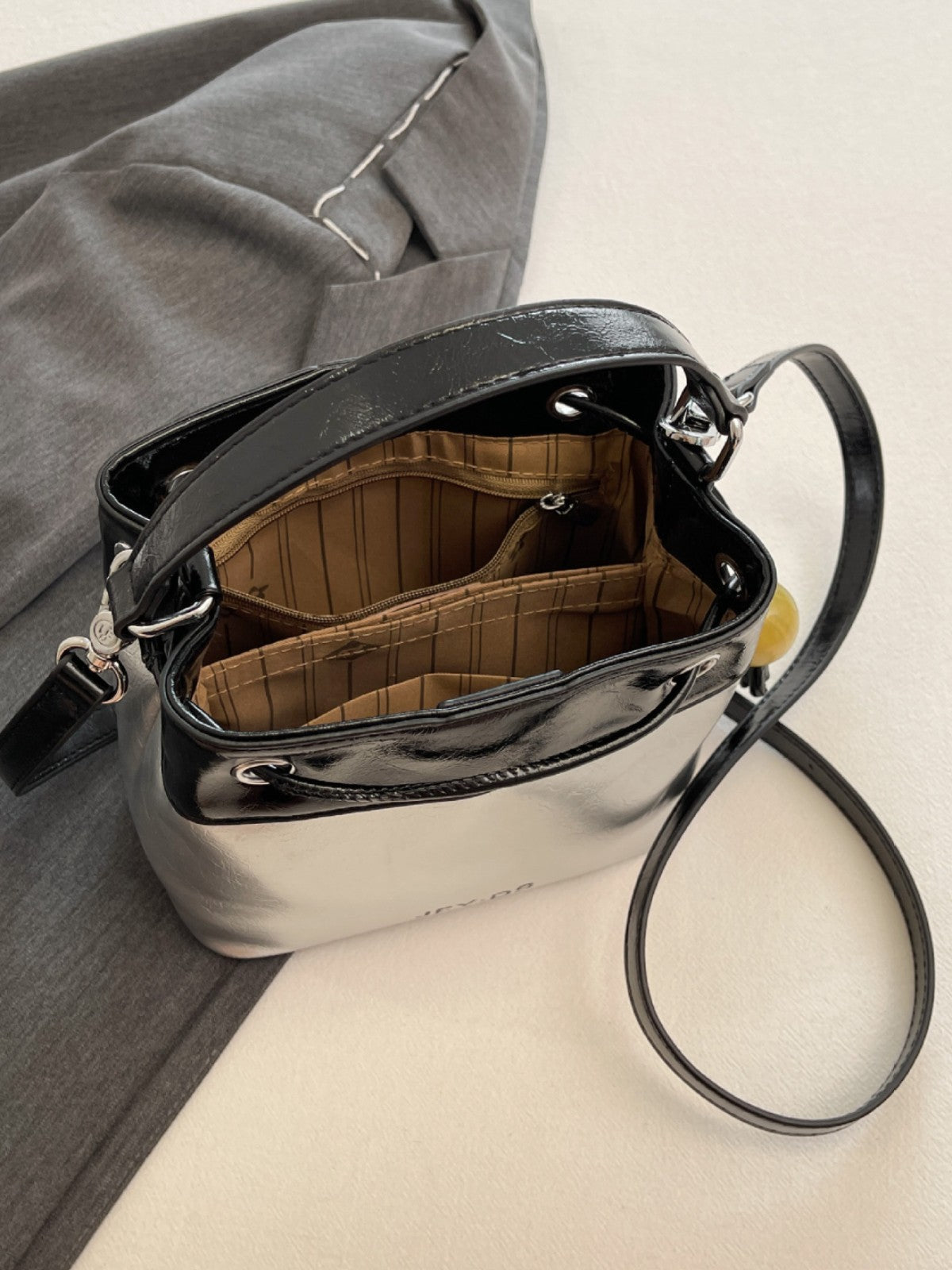 Trendy Bucket Bag Stylish Multi-Color PU Tote