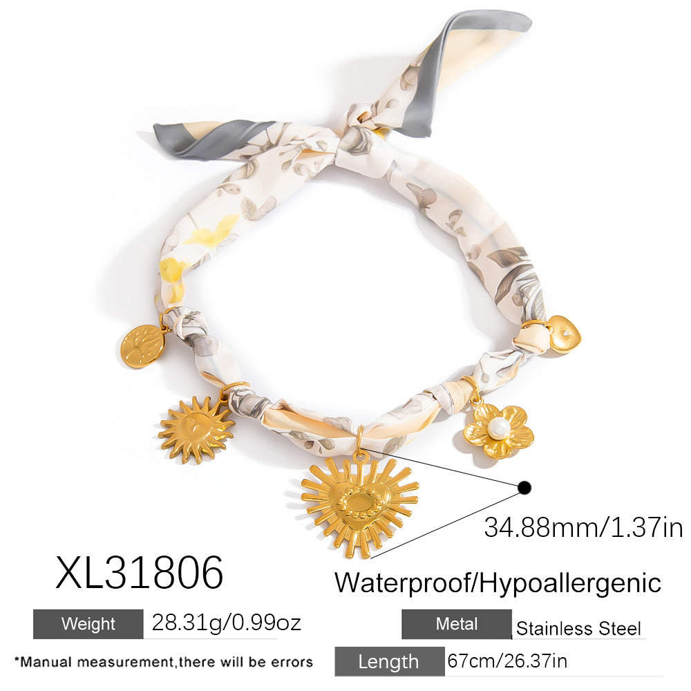 Heart Sun Pendant Necklace Lightweight Luxurious Style