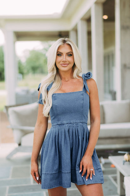 Trendy Casual Denim Dress Sleeveless with Zipper Detail
