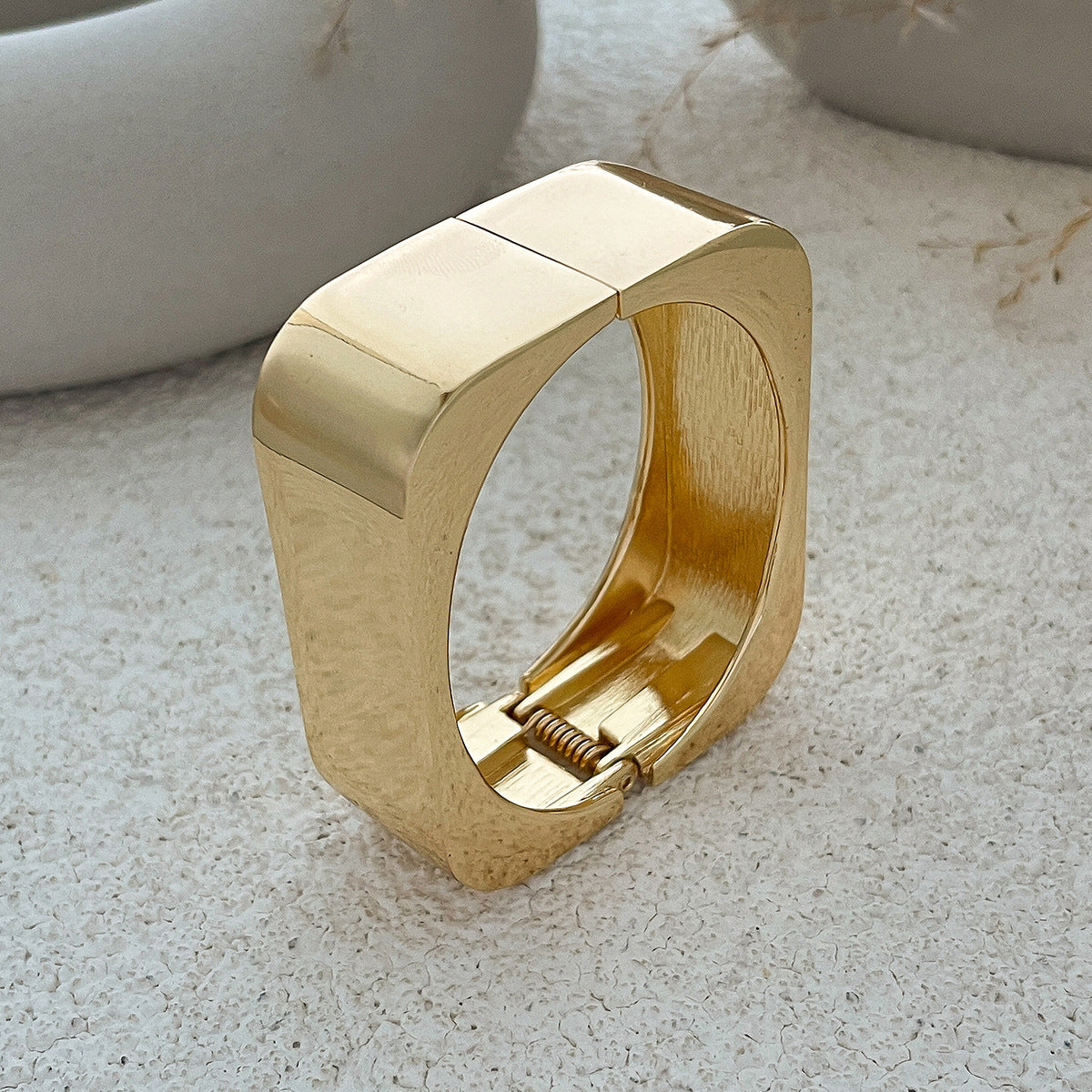 Metallic Spring Bangle Bracelet Stylish Geometric Design For Women