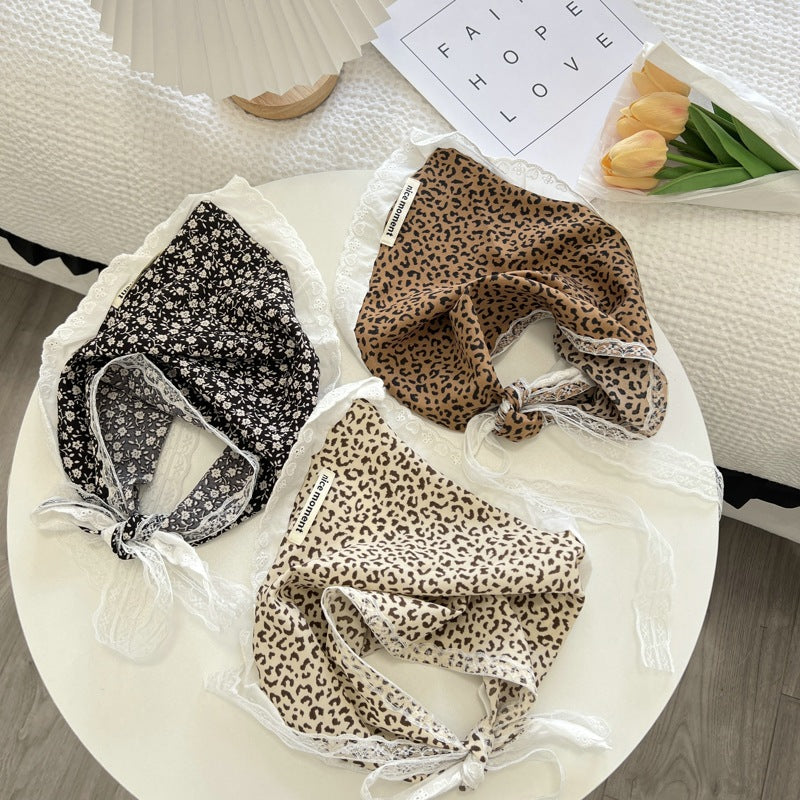 Haila - Farmhouse Romantic Floral Headscarf