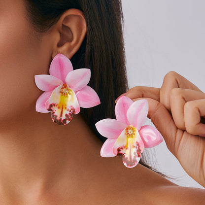 Flower Choker Necklace With Artisan-Style Fabric Design