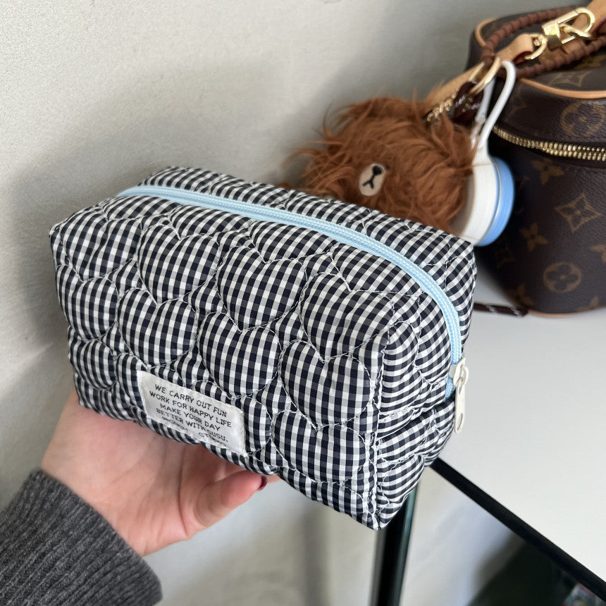 Cute Heart Plaid Travel Cosmetic Organizer