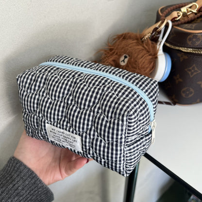 Cute Heart Plaid Travel Cosmetic Organizer