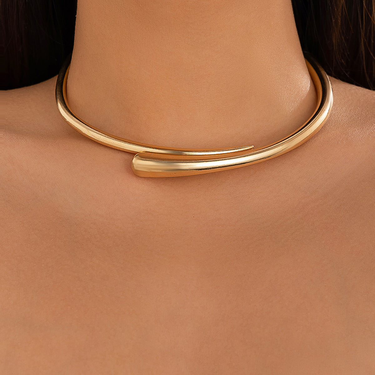 Geometric Metal Spring-Open Choker Necklace And Bracelet Set