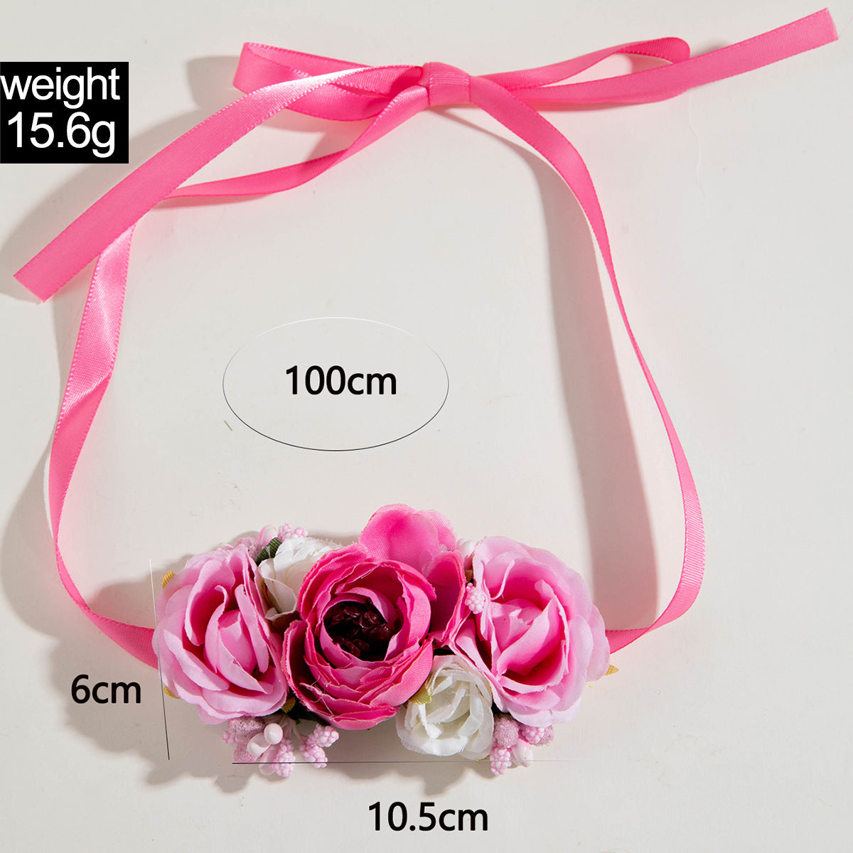 Elegant Short Feather Choker Necklace With White Floral Design
