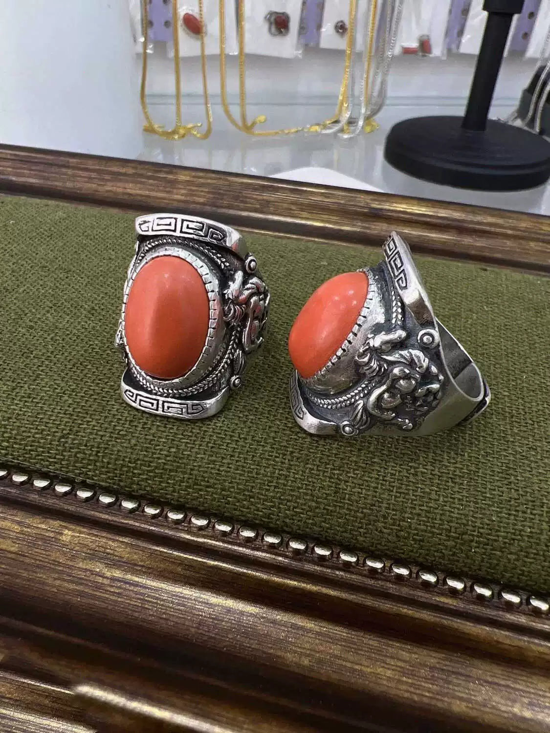 The Latest Tibetan Element Ring, Large Oval Retro Saddle, Back-Shaped Ethnic Style Fashion Ring