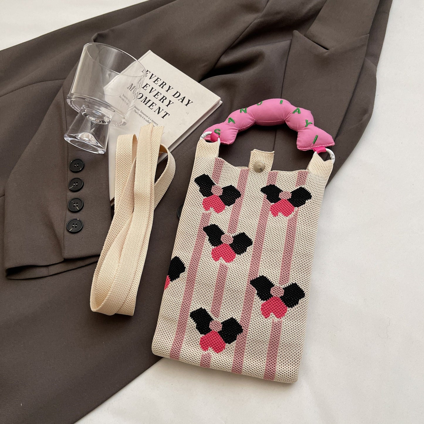 Trendy Knitted Crossbody Phone Bag Cute Cartoon Design