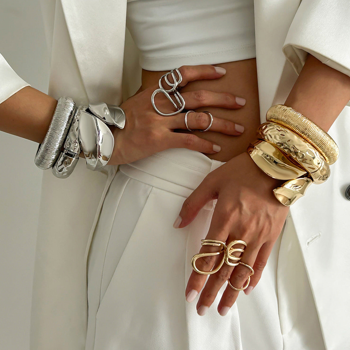 Fashionable Metal Leaf Spring Bracelet With Unique Wing Design