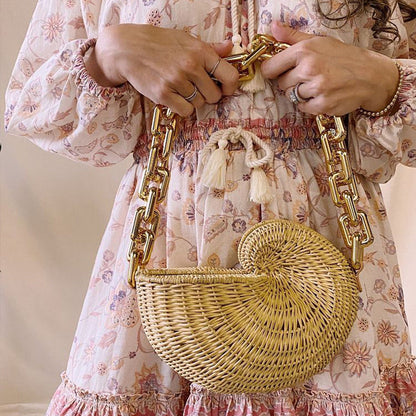 Woven Straw Woven Bag Shell Shape Rattan Woven Bag Personalized Acrylic Chain Shoulder Bag