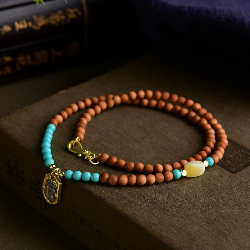 Zakiram Clavicle Chain Necklace Paired With Natural Beeswax Magnesite
