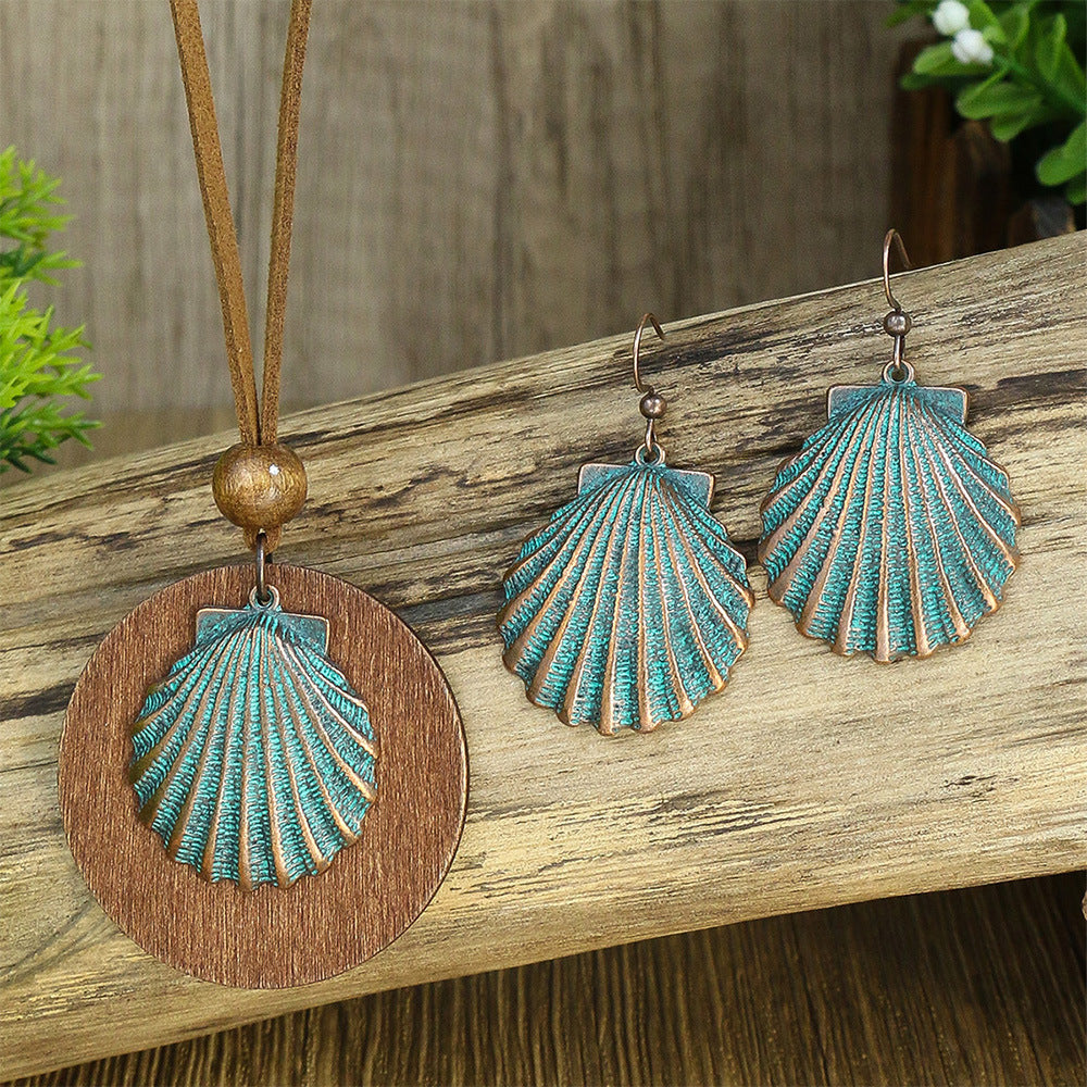 Vintage Floral Alloy Wood Pendant Necklace Set