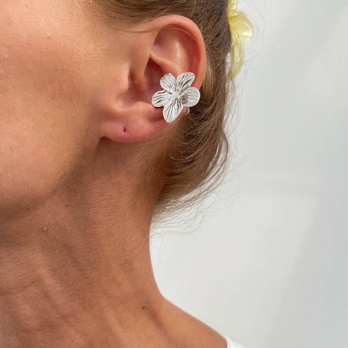 Sea Star Shell C-Shaped Earrings With Floral Design