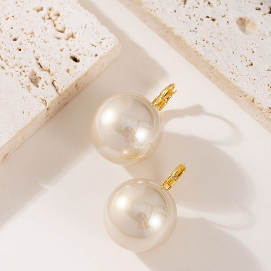 Chic Elegant Pearl Stud Earrings Geometric Design