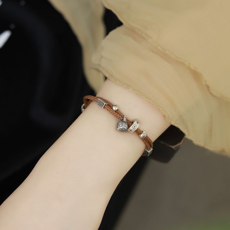 Classic Style Swallowing Gold Beast Woven Bracelet For Girls, Woven Rope Bracelet With Retro Red Rope