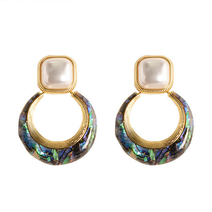 Trendy Pearl Shell Earrings Stylish Gold Geometric Design