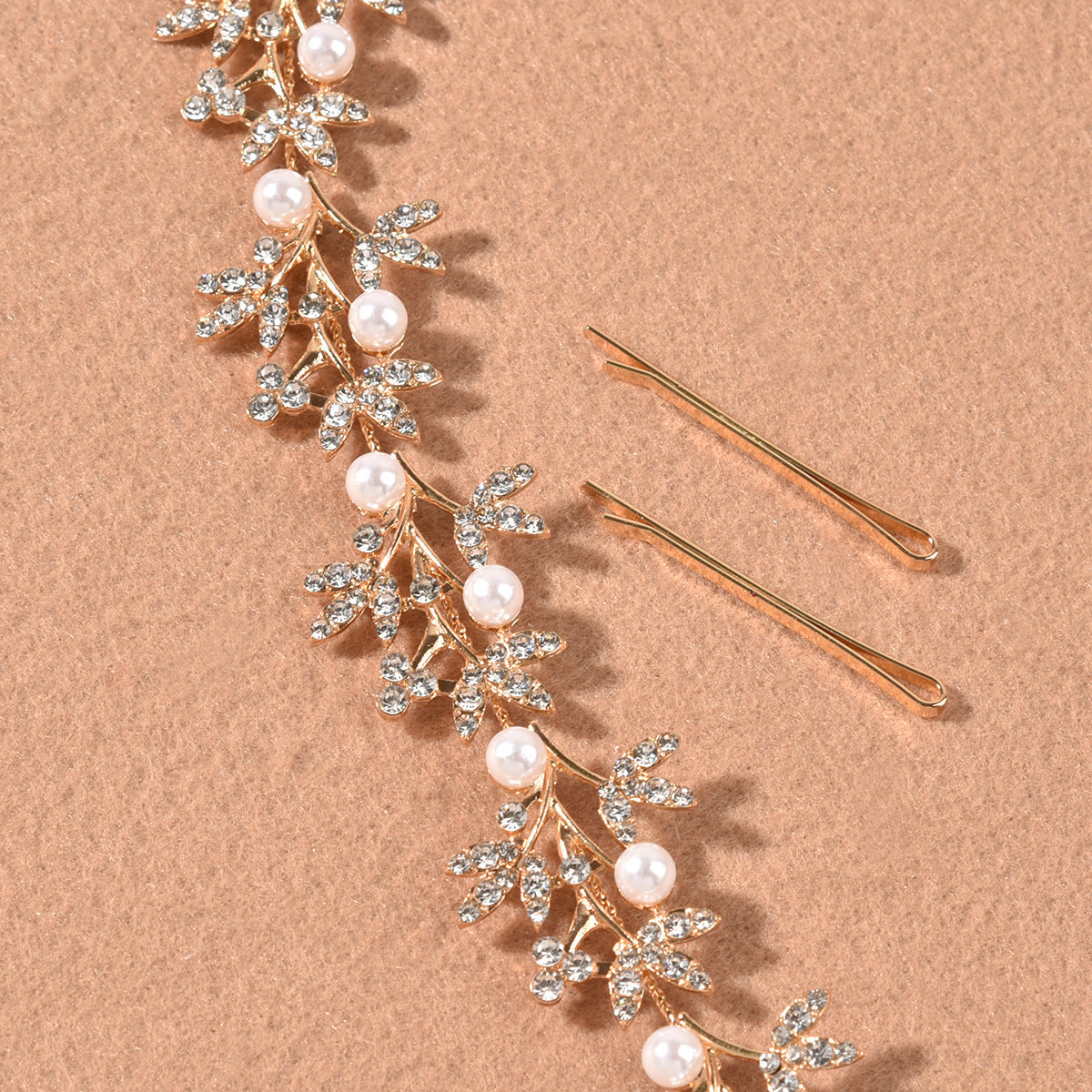 Alloy Leaf Pearl Bridal Hair Accessories with Rhinestones