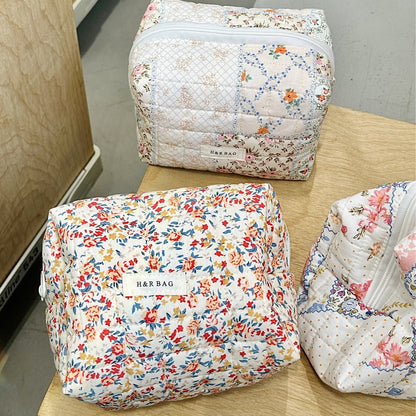 Floral Print Plaid Portable Cosmetic Bag