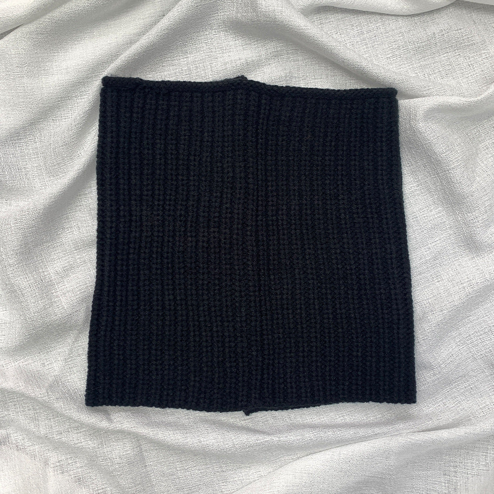 Ribbed Solid Color Knit Neck Split Scarf
