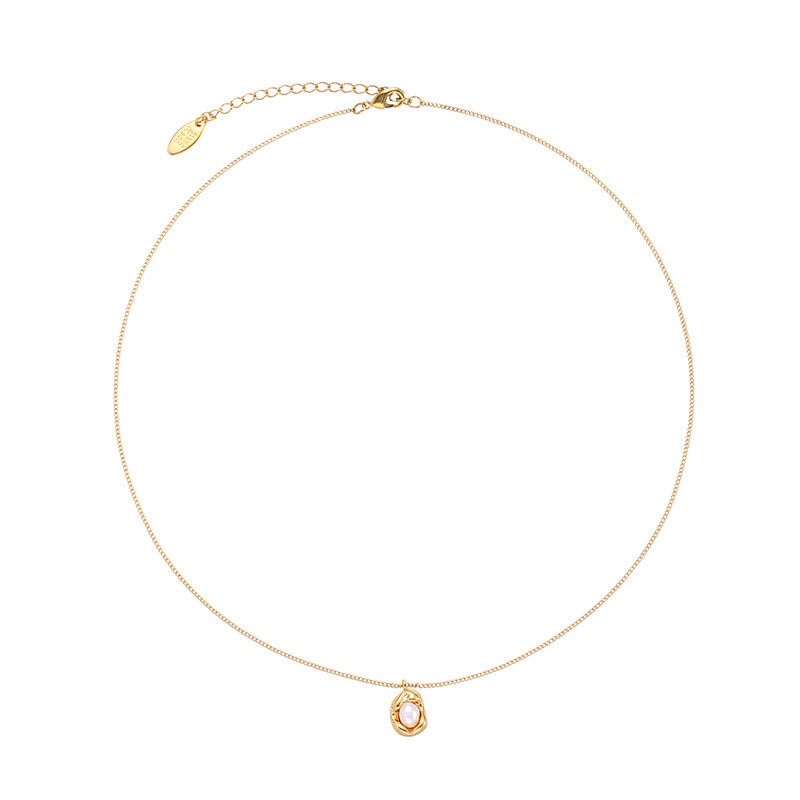 Simple Pearl Necklace