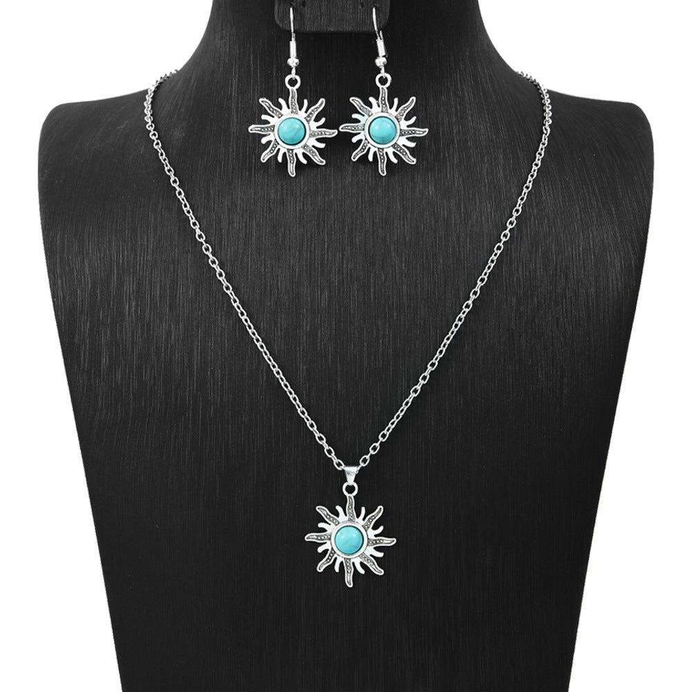 Turquoise Vintage Style Earrings Necklace Set
