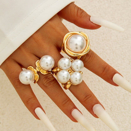 Geometric Baroque Pearl Ring Set With Floral Design