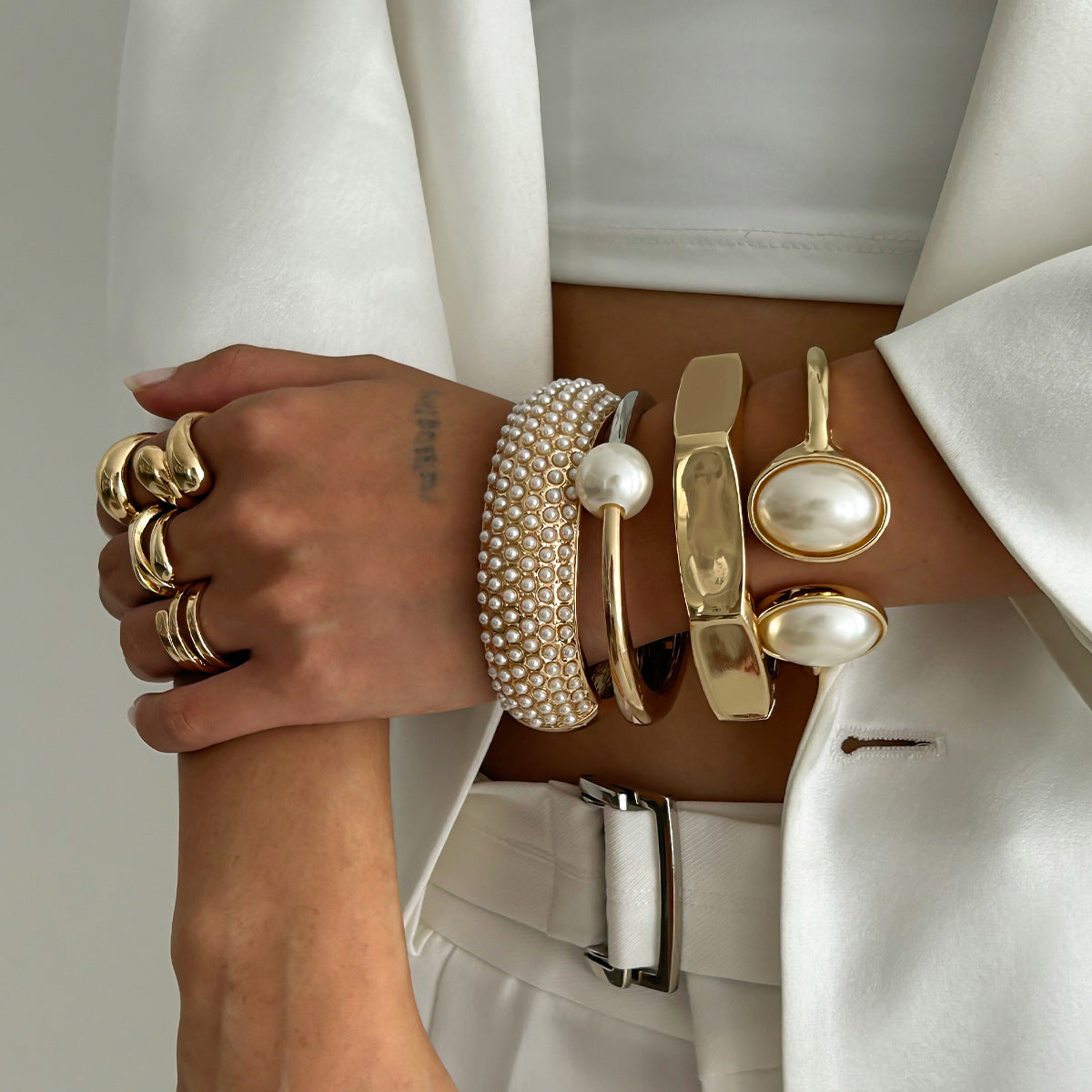 Casual Pearl Open-Edge Oval Shape Bracelet Set