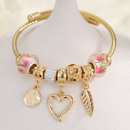 Fashionable Adjustable Gold Stainless Steel Bracelet Elegant Heart Design
