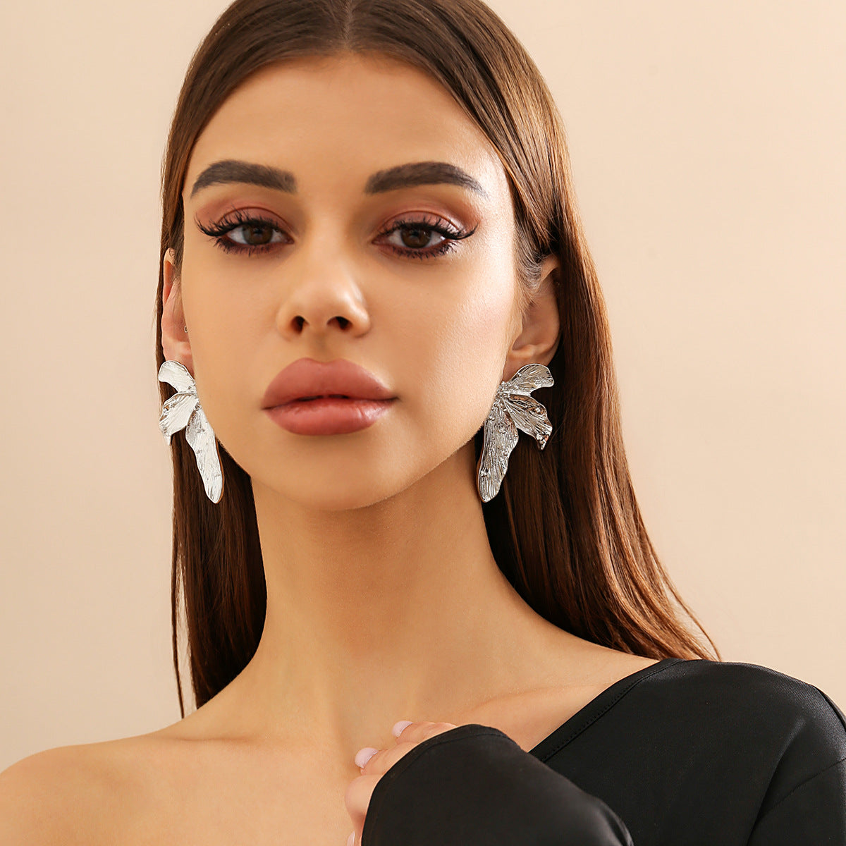 Retro Leaf Earrings Fashion Metal Floral Design For Women