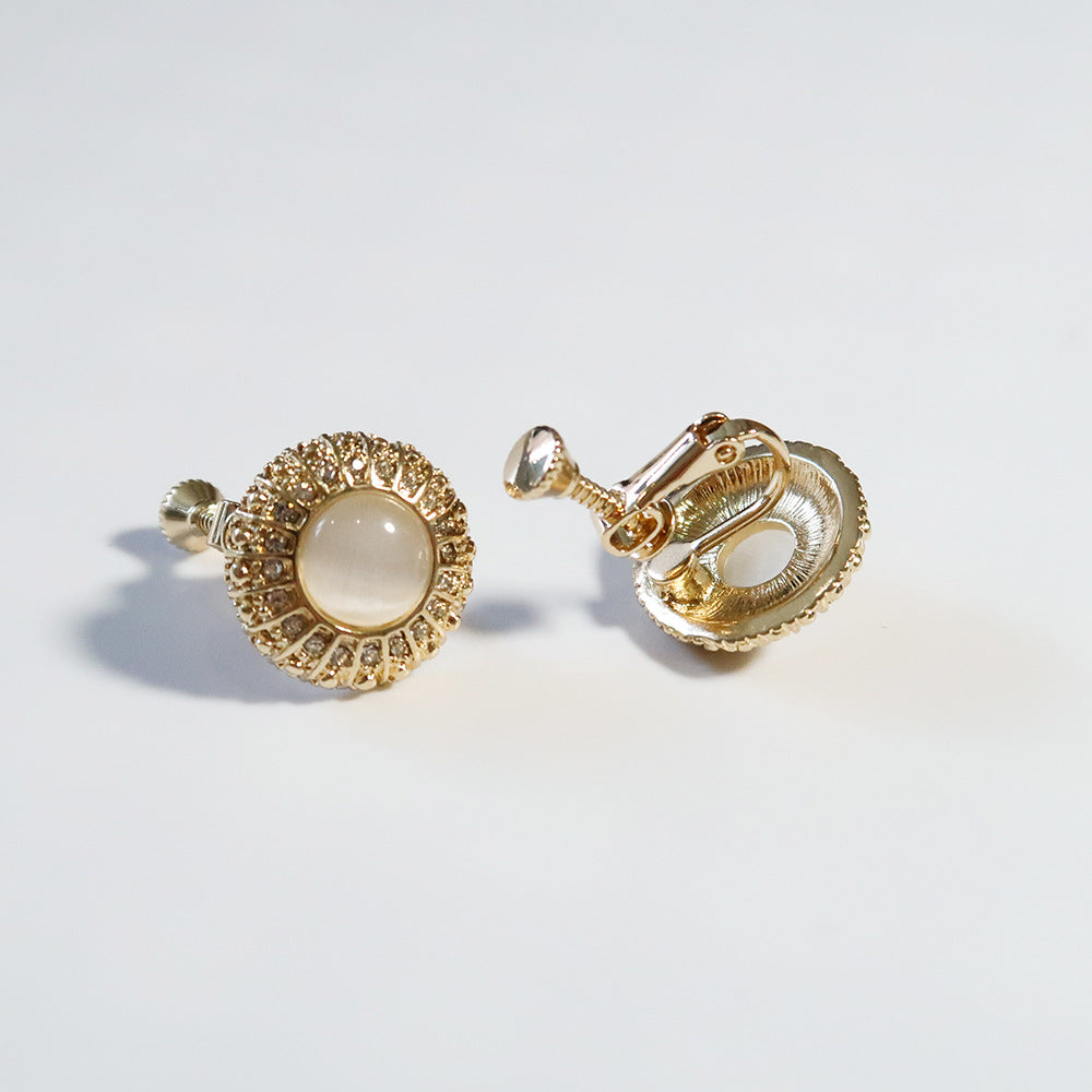Round Catâs Eye Stone Clip-On Earrings