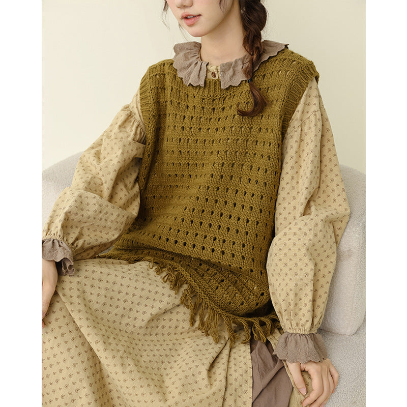 Retro Artsy Women's Knitted Vest with Hollow Out and Fringe Details