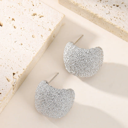 Chic Letter C Stud Earrings Elegant Gold-Plated Design