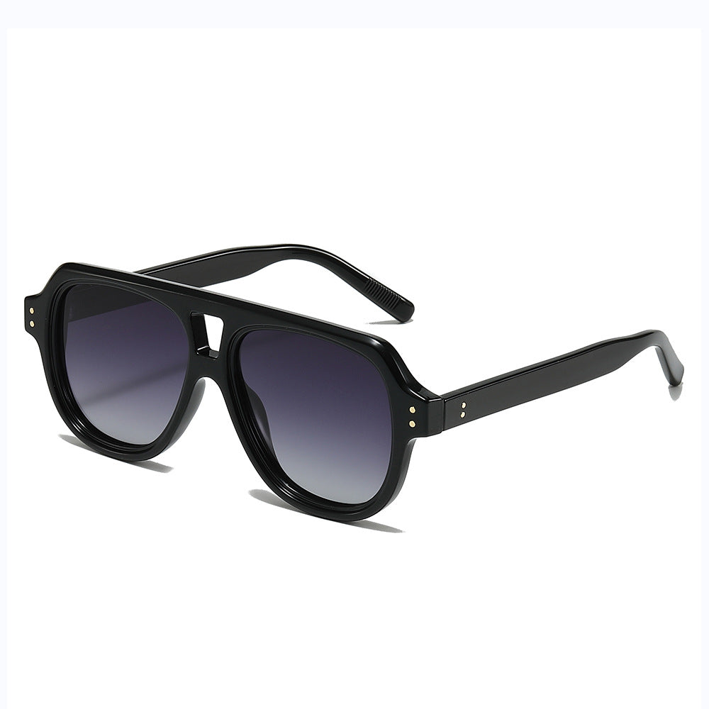 Trendy Polarized Sunglasses with Crown and Skull Design