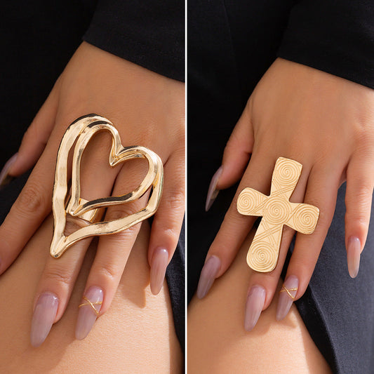 Trendy Heart-Shaped Metal Ring With Bold Design