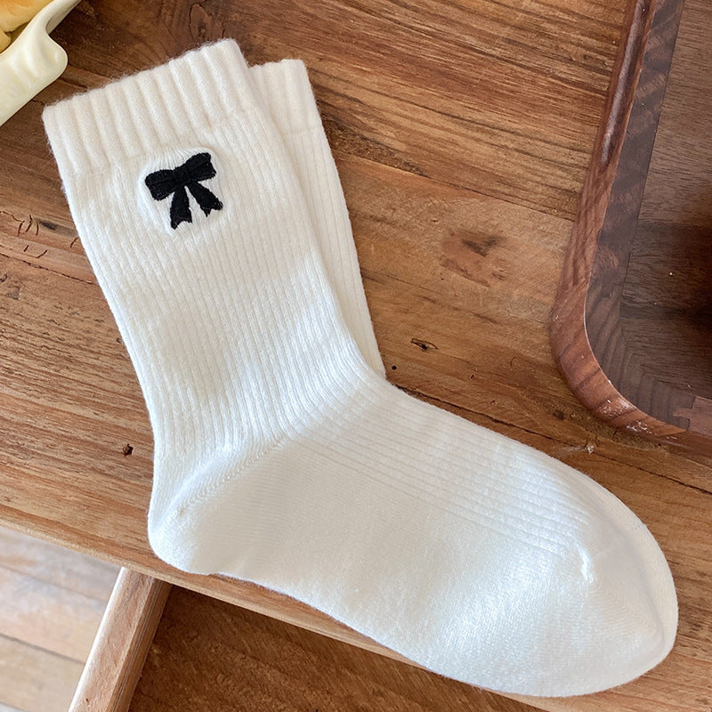 Bow Embroidery Solid Color Cotton Crew Socks