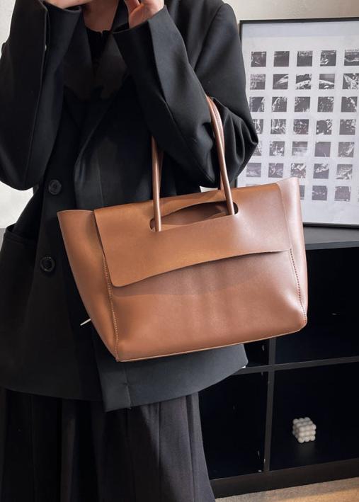 Spacious Pu Tote Bag With Minimalist Flap Design