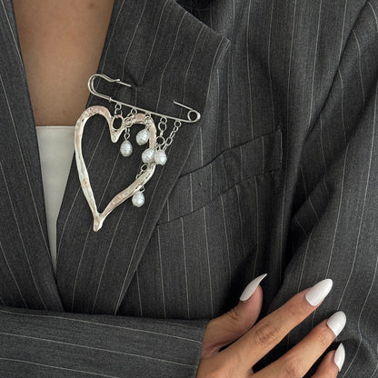 Exaggerated Liquid Lava Heart Pendant Brooch With Decorative Features