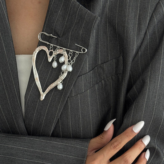 Exaggerated Liquid Lava Heart Pendant Brooch With Decorative Features