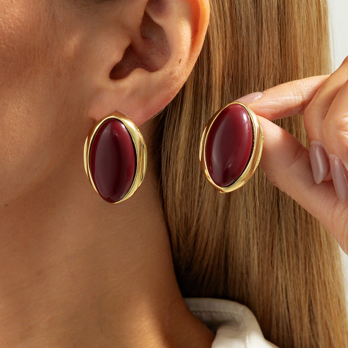 Retro Bold Red Gem Resin Ring Stylish Geometric Metal Wide Band Ring