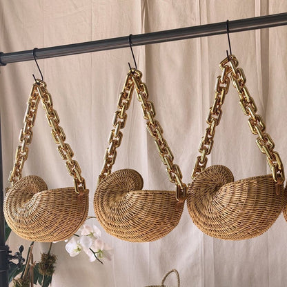 Woven Straw Woven Bag Shell Shape Rattan Woven Bag Personalized Acrylic Chain Shoulder Bag
