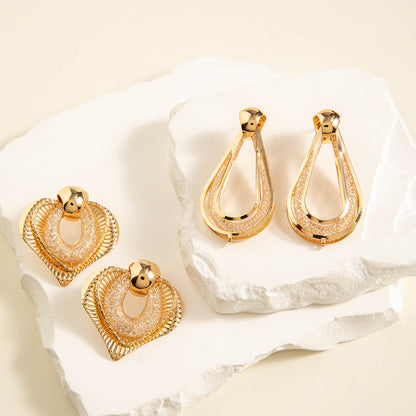 Wrinkled Floral Earrings With Geometric Design And Pearl Accents