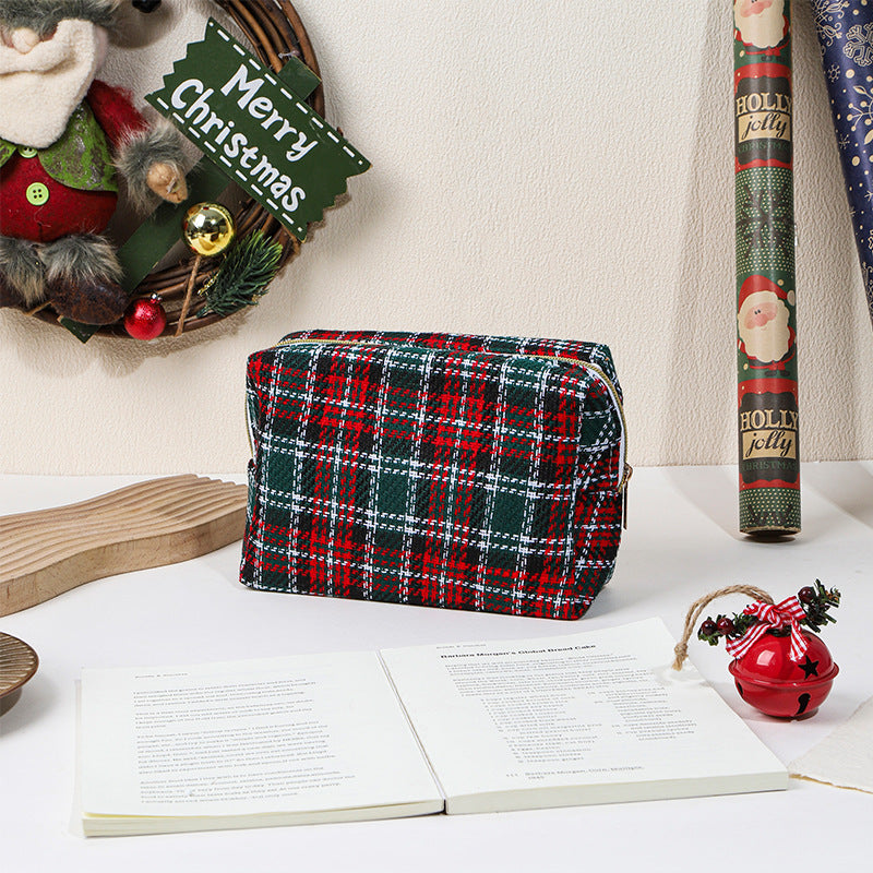 Vintage Christmas Plaid Snowflake Makeup Bag