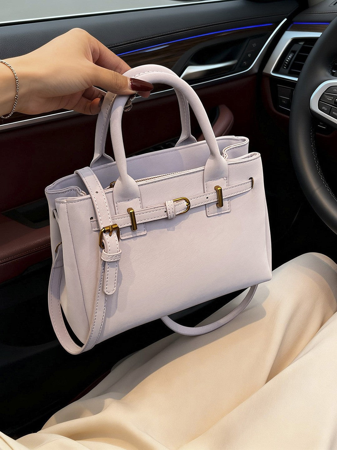 Trendy Tote Bag with Belt Detail Designed for Commuting
