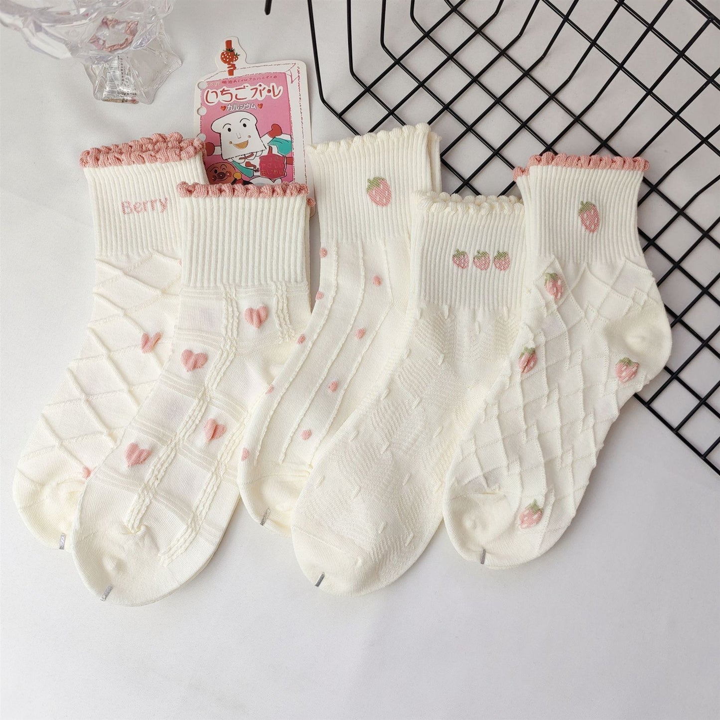 Rufia - Strawberry &amp; Heart Pattern Crew Socks