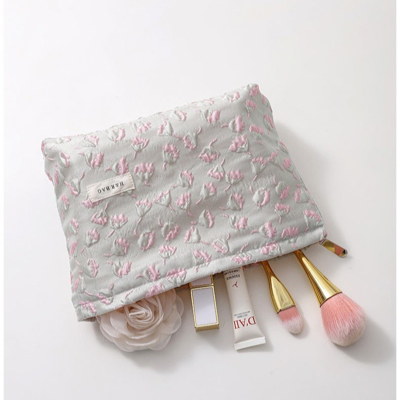 Simple FloralÂ Jacquard Sweet Cosmetic Bag